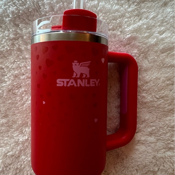 Stanley 30oz Stainless Steel H2.0 Flowstate Quencher Tumbler Ruby Hearts - Picture 3 of 6